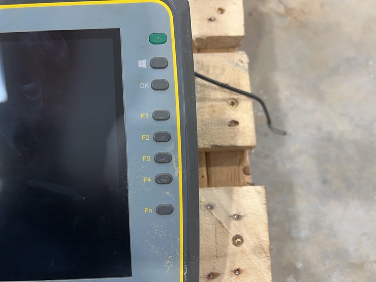 2014-trimble-s8-gps-system-image-10