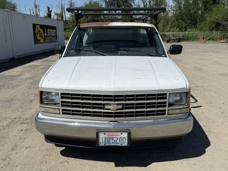 1989-chevrolet-c25-pickup-image-8