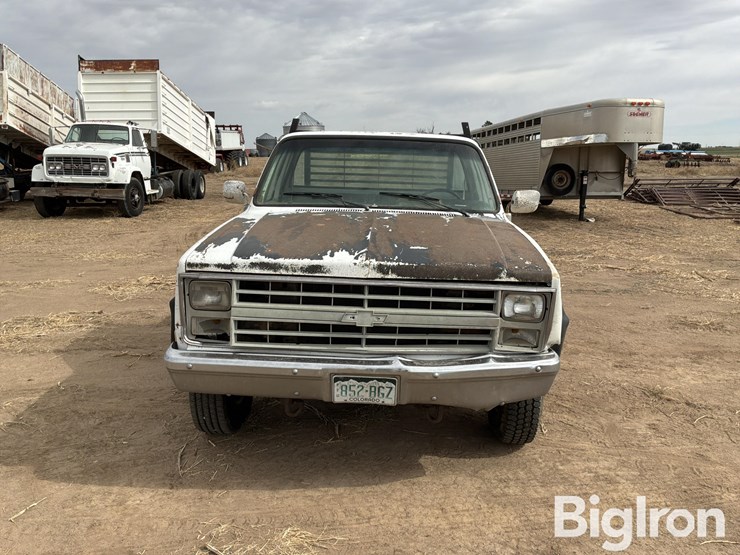 1986-chevrolet-2500-image-2