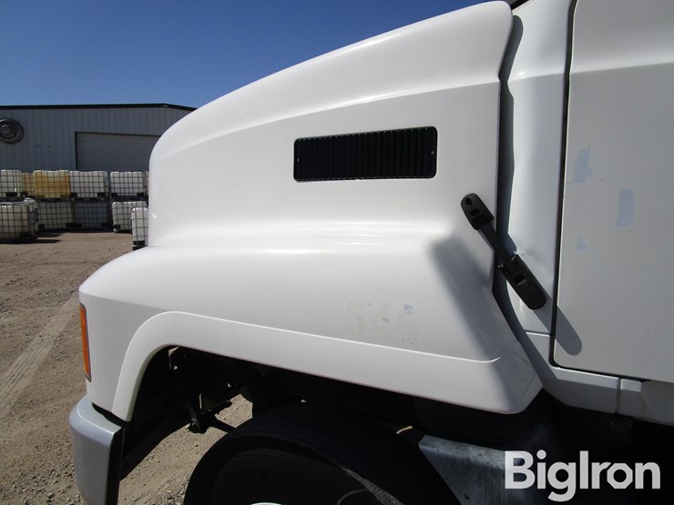 2003-mack-ch613-image-14