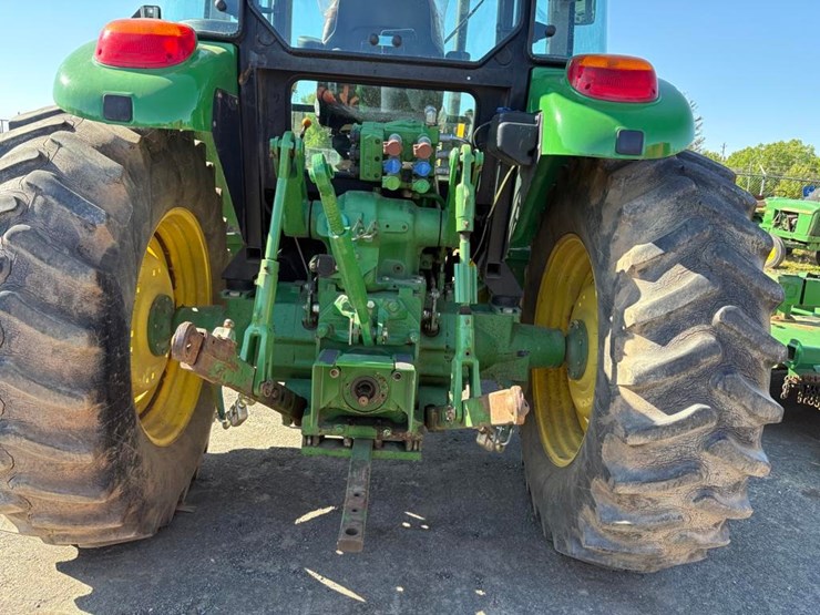 john-deere-6115d-image-11