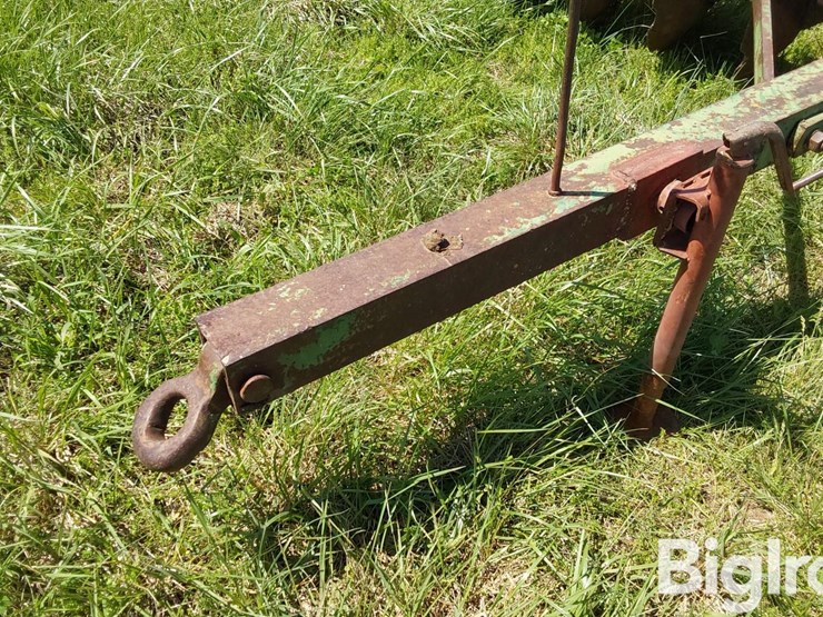john-deere-12-image-9