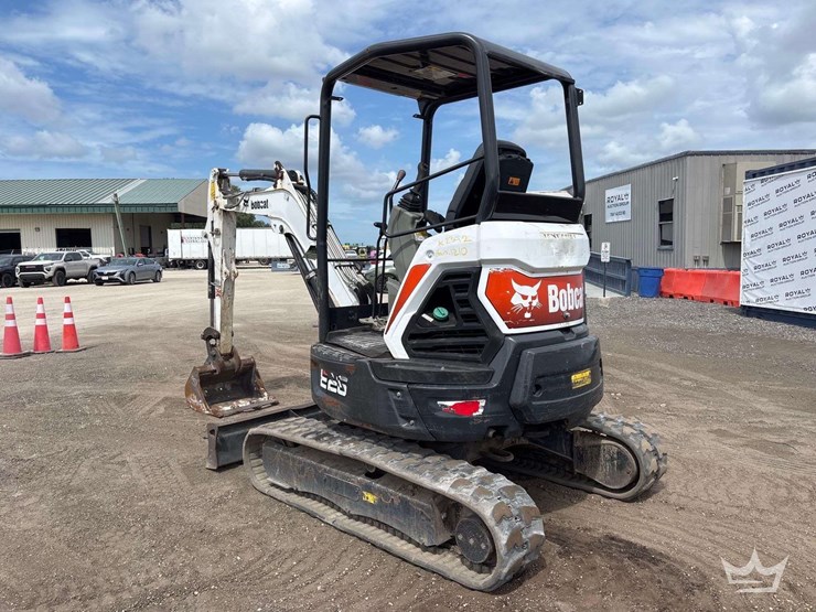 2020-bobcat-e26-image-4