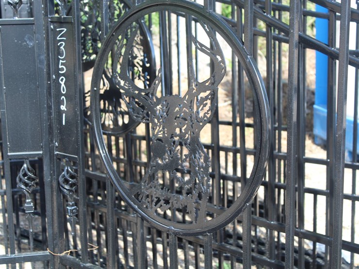 #5127-•-set-of-gates-with-deer-design-on-them-image-3