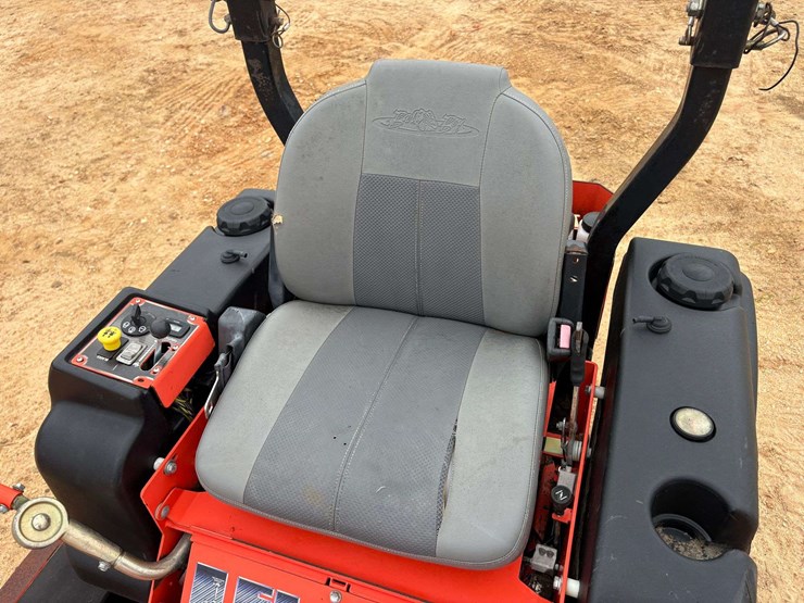 badboy-elite-60"-zero-turn-mower-(676-hours)-image-7