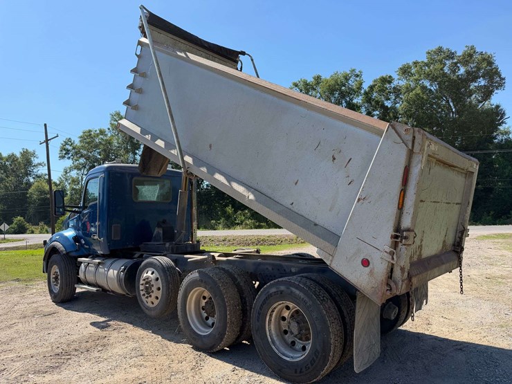 2016-kenworth-t880-image-5