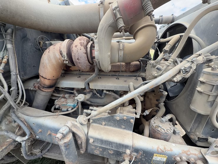 2001-mack-rd690s-image-54