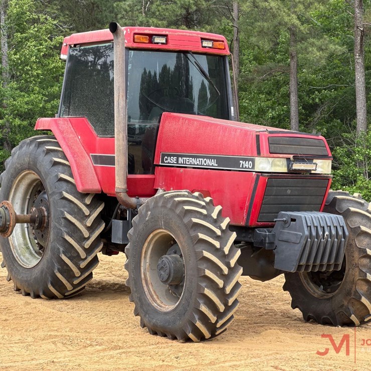 CASE 7140 AG TRACTOR