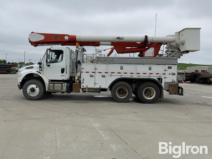 2016-freightliner-m2-106-image-8