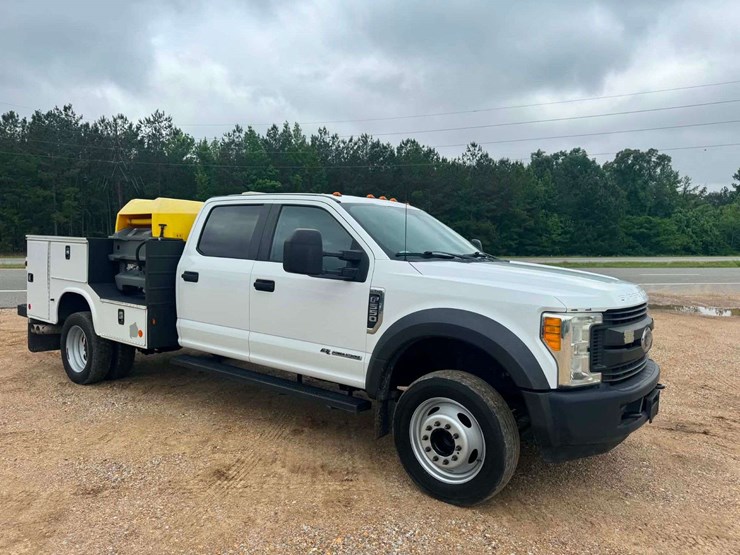 2017-ford-f550-sd-image-6