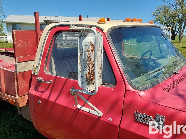 1977-chevrolet-custom-deluxe-image-13