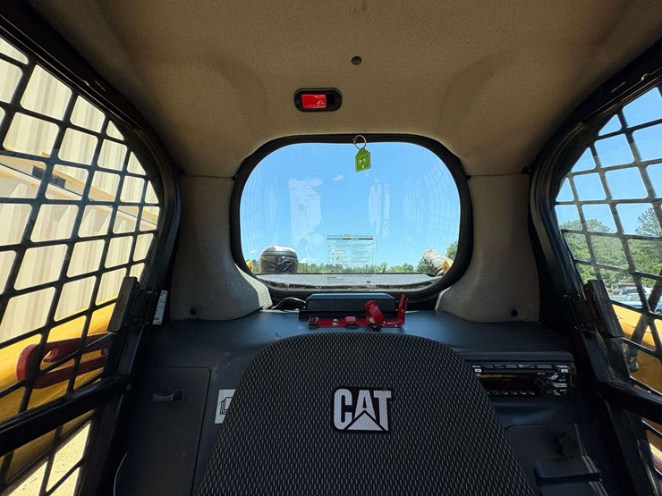 2021-caterpillar-279d3-image-9