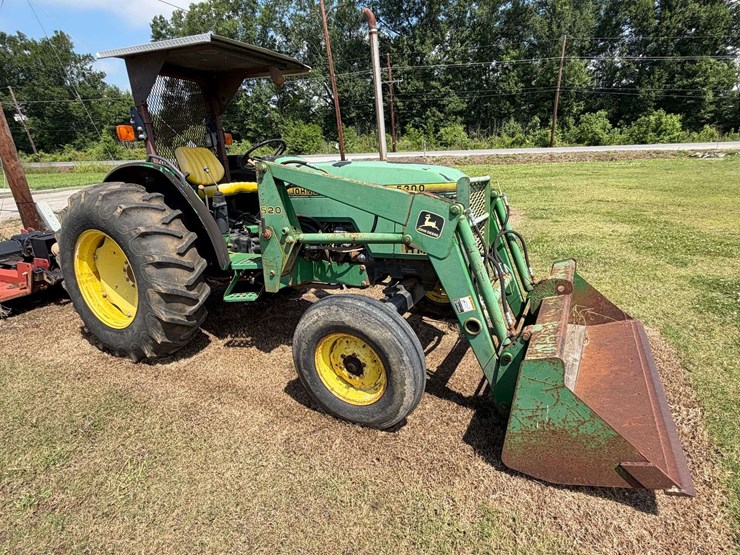 john-deere-5300-image-1