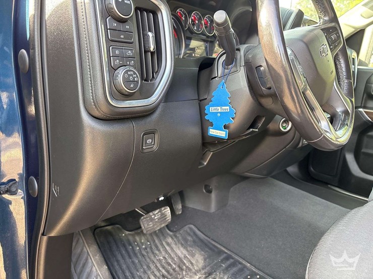 2021-chevrolet-silverado-2500-image-18