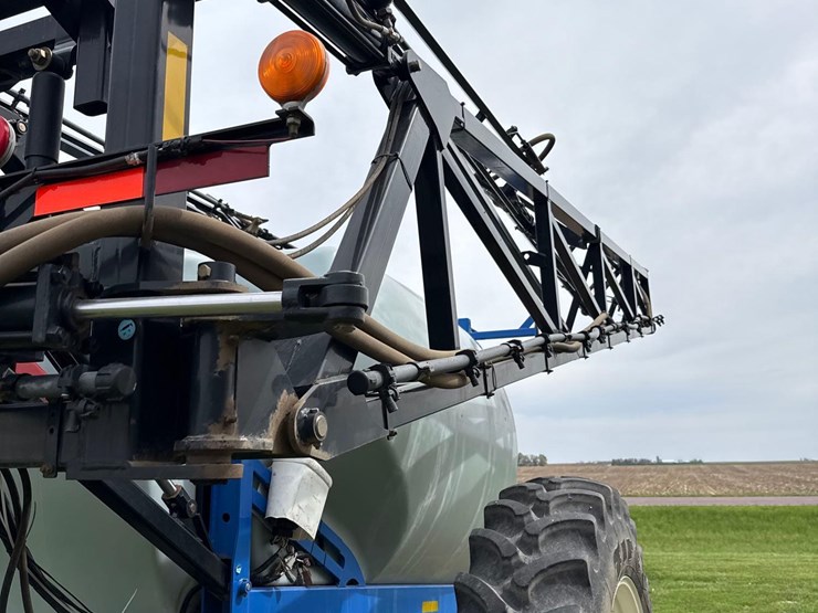 new-holland-s1070-image-16