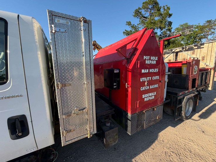 2006-international-durastar-4300-image-18