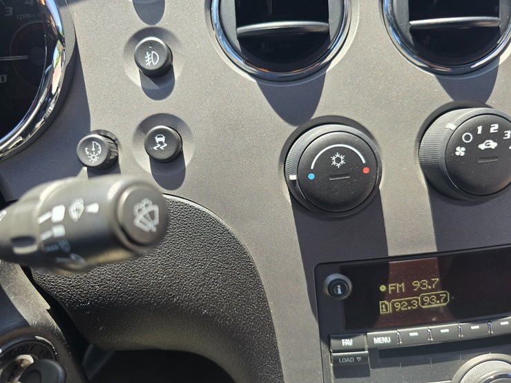 #24025-•-2007-pontiac-solstice-gxp-convertible-image-43