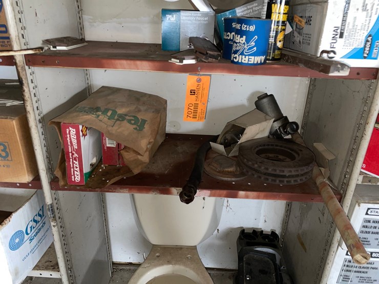 #7070-•-contents-of-shelf-image-4