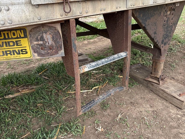2000-kidron-semi-van-box-spray-trailer-image-31