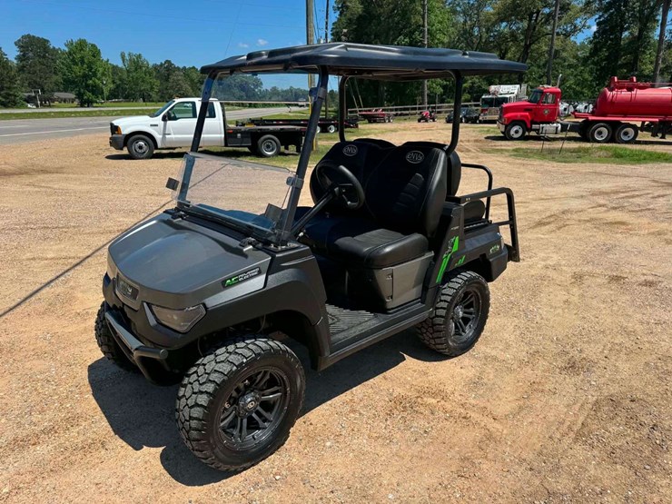 2024-envy-electric-golf-cart-(41.9-hours)-image-1