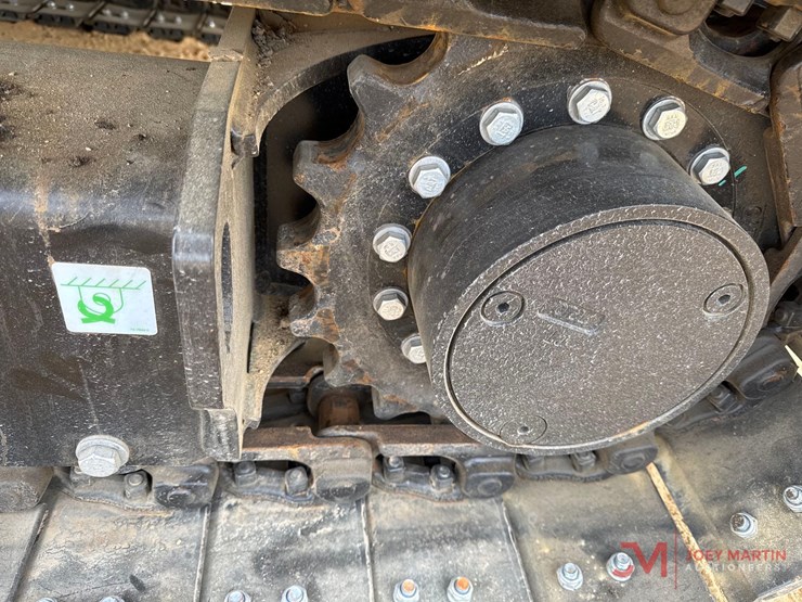2021-caterpillar-305.5-image-17