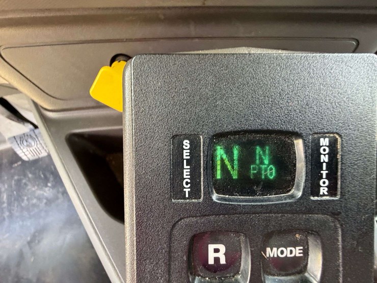 2016-kenworth-t880-image-35