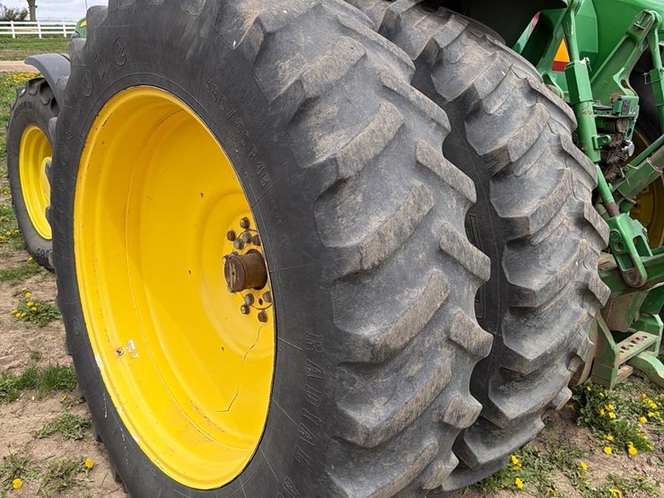 john-deere-8320-image-8