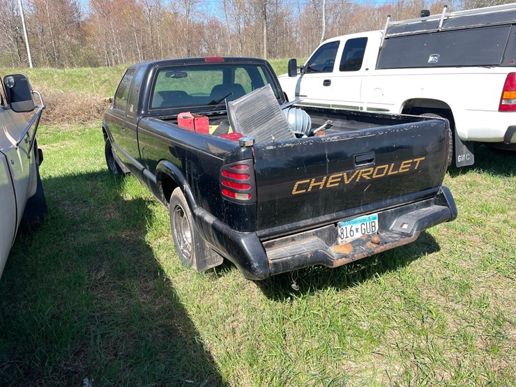 1995-chevrolet-s10-image-2