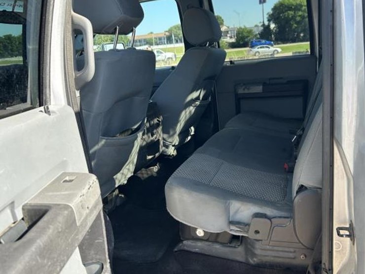 2015-ford-f250-xlt-image-15