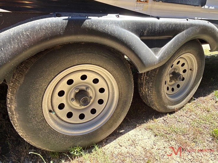 2018-coleman-lantern-edition-263bh-bumper-pull-camper-image-7