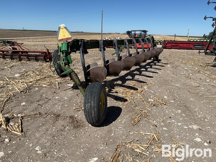 john-deere-2700-image-6