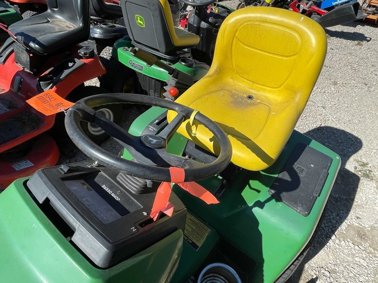 john-deere-285-image-4