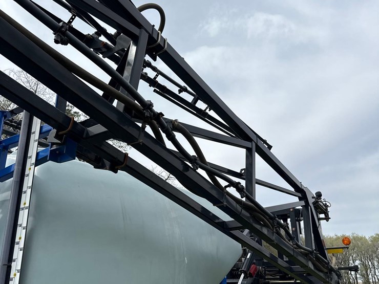 new-holland-s1070-image-52