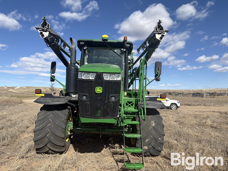2020-john-deere-f4365-image-2