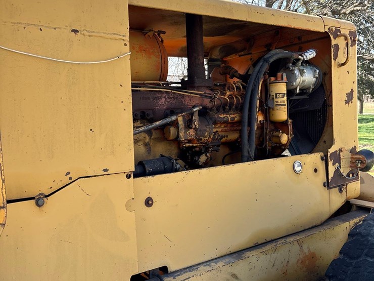 caterpillar-12f-image-16