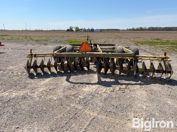 john-deere-210-image-6