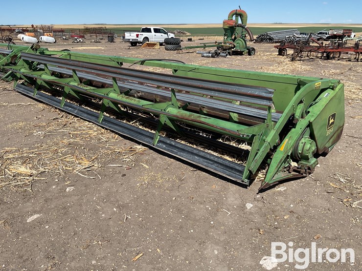 john-deere-224-image-1