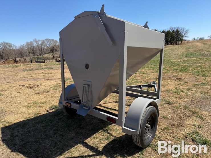 net-gravity-flow-feed-wagon-image-5