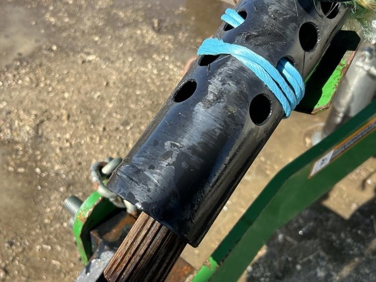 2016-john-deere-l340-image-48