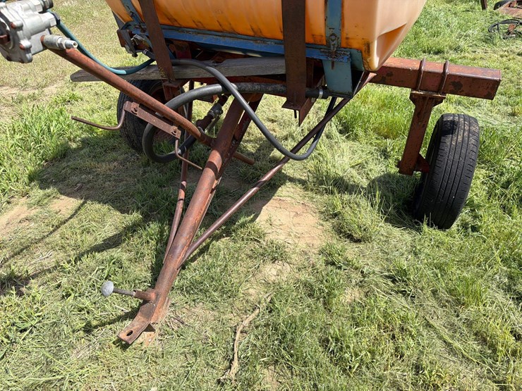 200-gallon-spray-tank-image-8