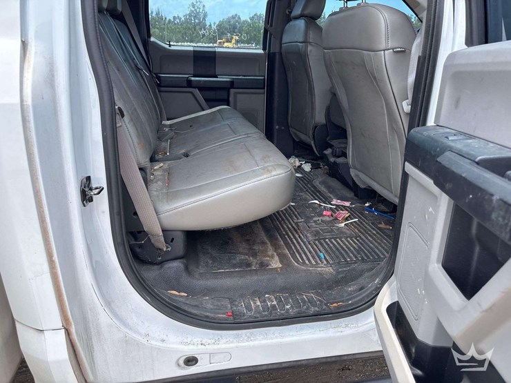 2018-ford-f550-image-27