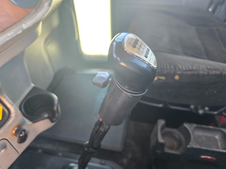 2007-peterbilt-379-image-60