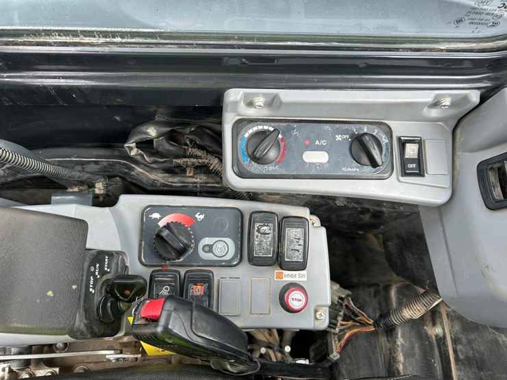 kubota-kx057-4-image-23