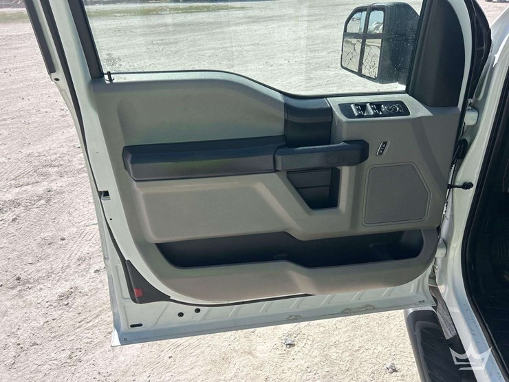 2018-ford-f150-image-13