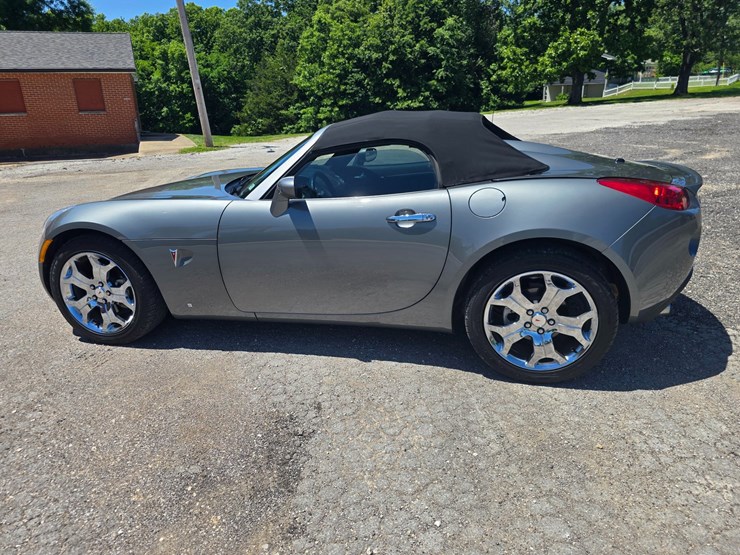 #24025-•-2007-pontiac-solstice-gxp-convertible-image-7