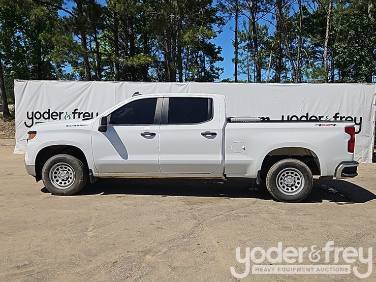 2022-chevrolet-silverado-1500-image-2