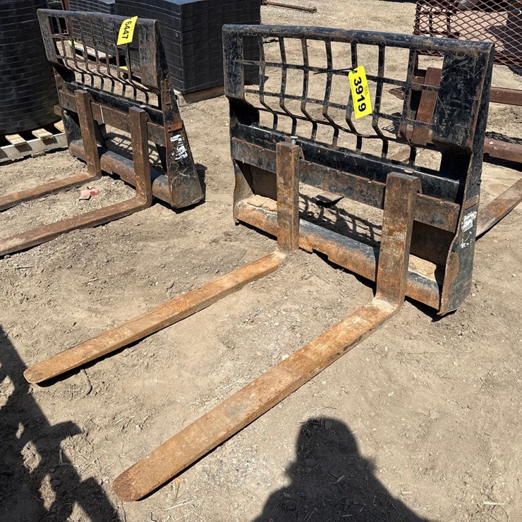 #3919 • Approx 48" Skid Steer Forks