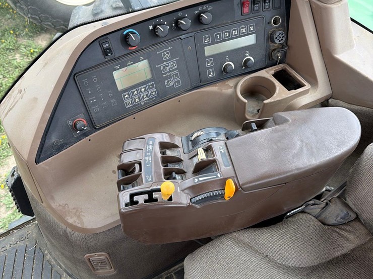 john-deere-8320-image-44