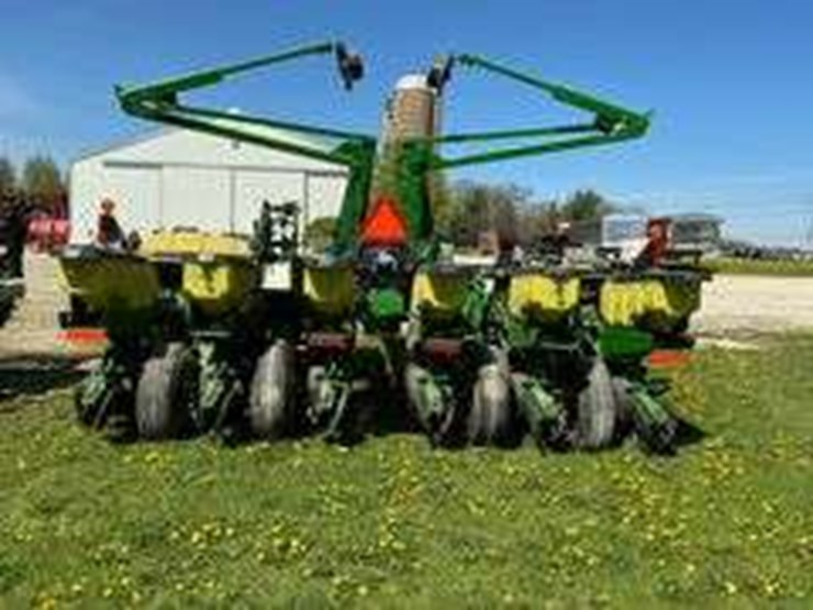 john-deere-1760-image-4