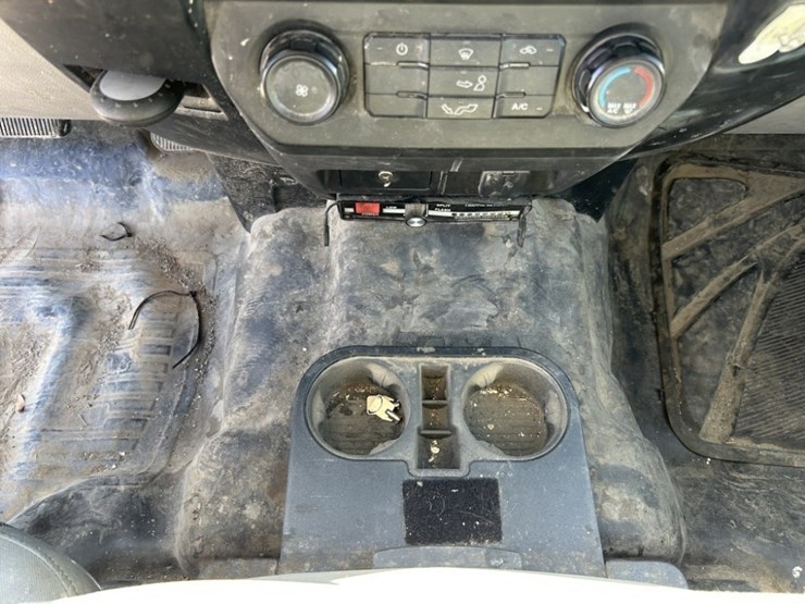 2016-ford-f150-xl-image-17
